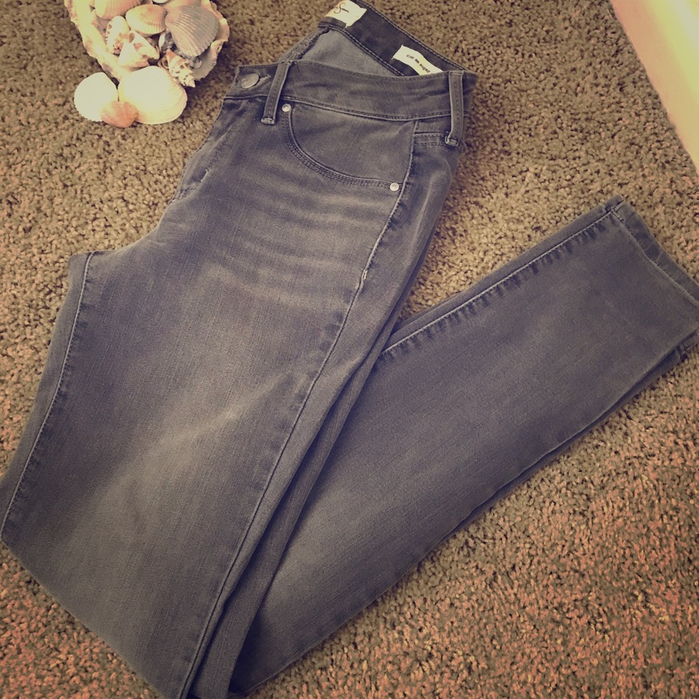 Jessica Simpson Kiss Me Super Skinny Jeans 👖